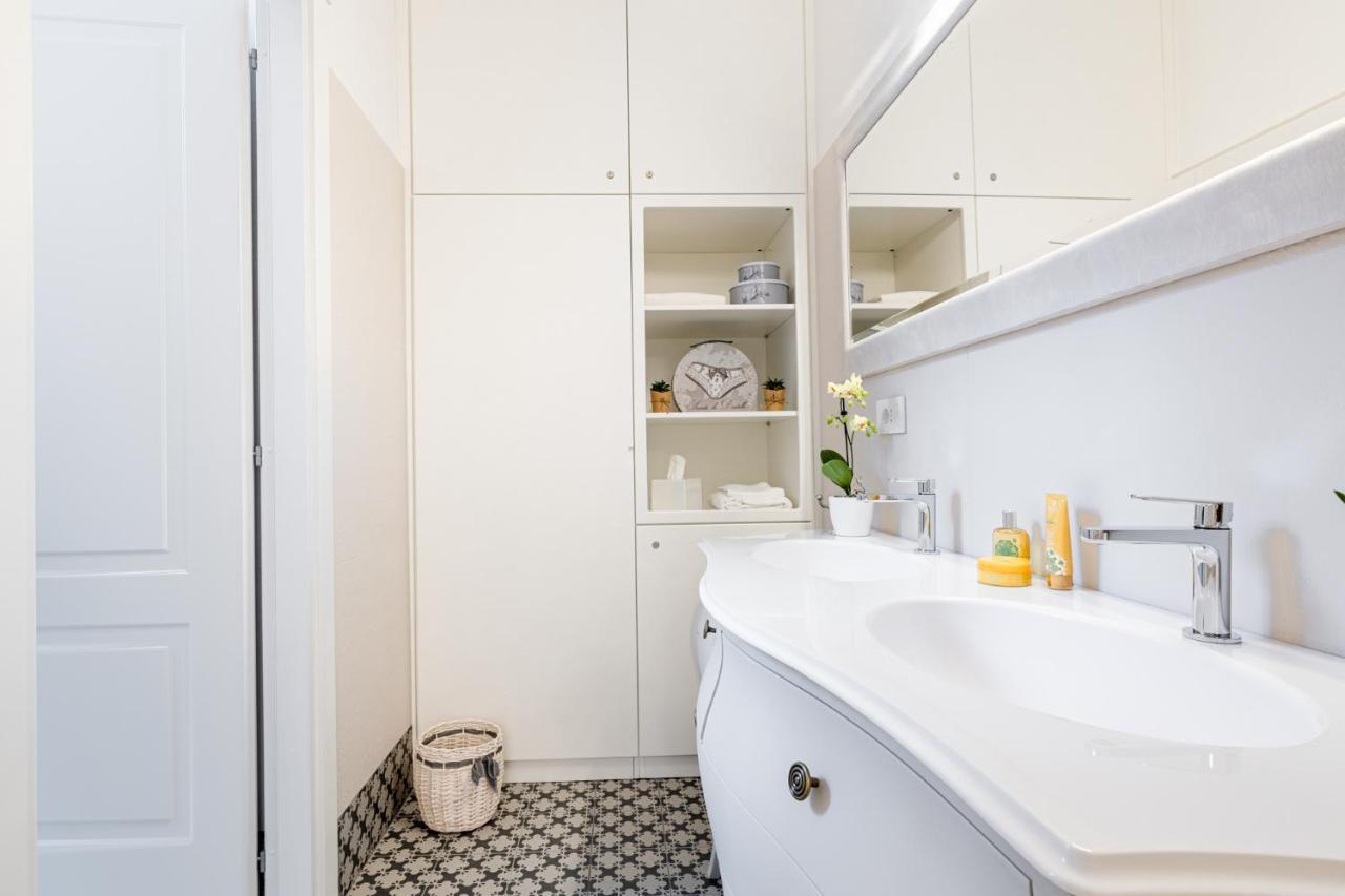 Luxury Stars In Rome - Andromeda Apartment In Colosseum Ngoại thất bức ảnh